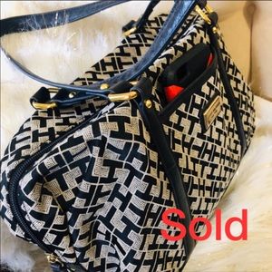 Tommy Hilfiger tote hand bag